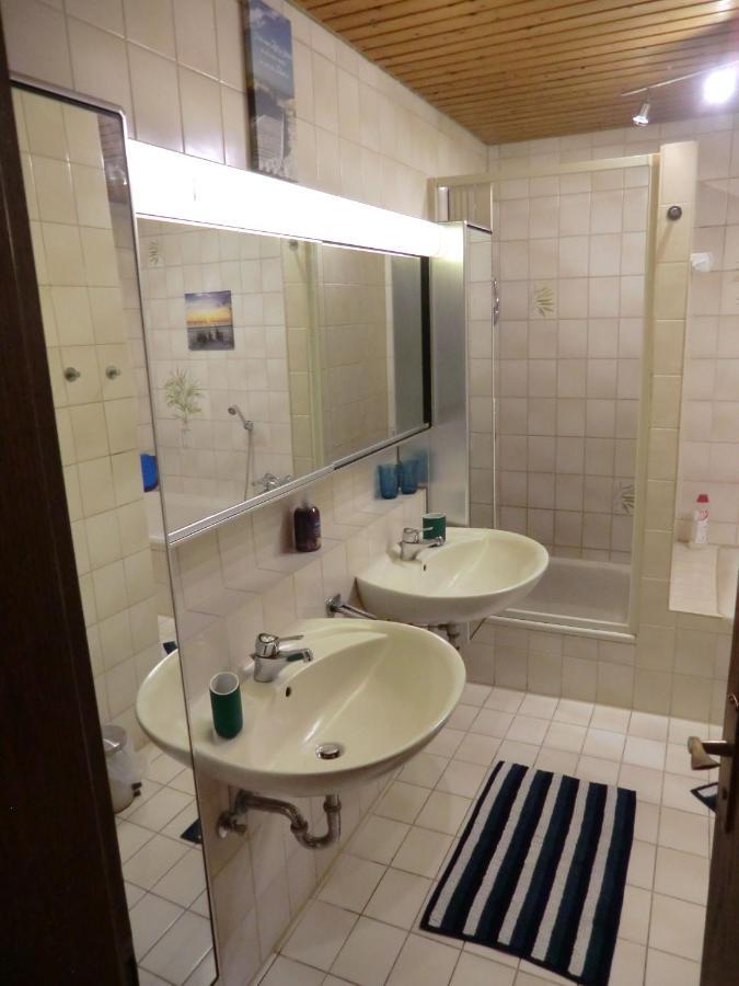 180qm Wohnung mit Balkon für bis zu 8 Personen, 5min von der A81 entfernt Abstatt Exterior foto