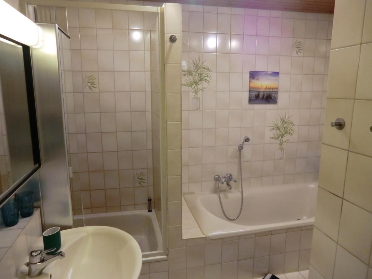 180qm Wohnung mit Balkon für bis zu 8 Personen, 5min von der A81 entfernt Abstatt Exterior foto